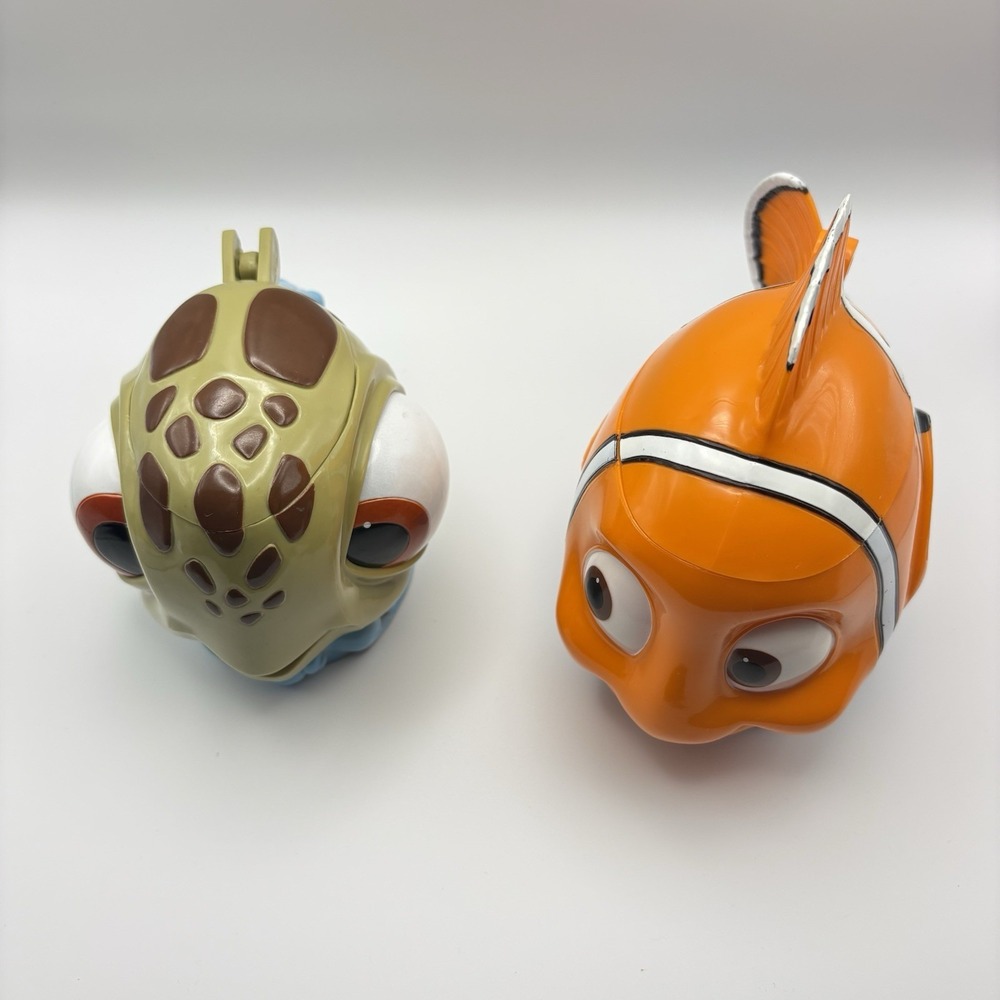 Finding‎ Nemo, Squirt Disney on Ice 3D Plastic Mugs w/Attached Lid - Picture 2 of 6